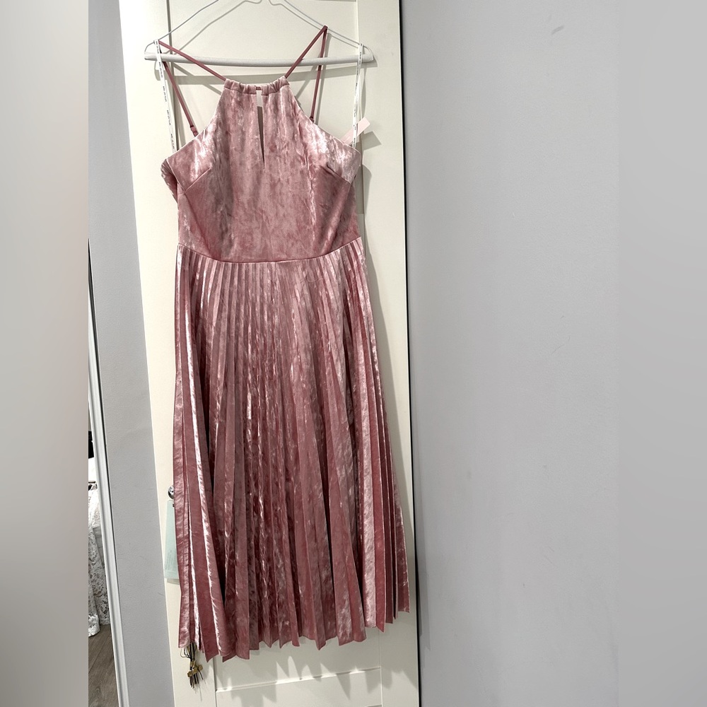 NWT Pink Dress Avec Les Filles